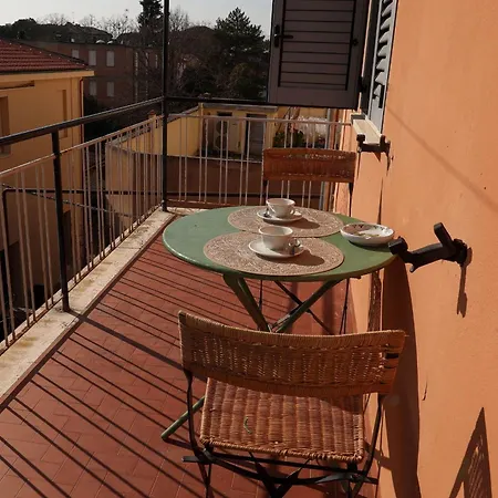 Confortevole Monolocale Faentino Con Terrazza * Faenza